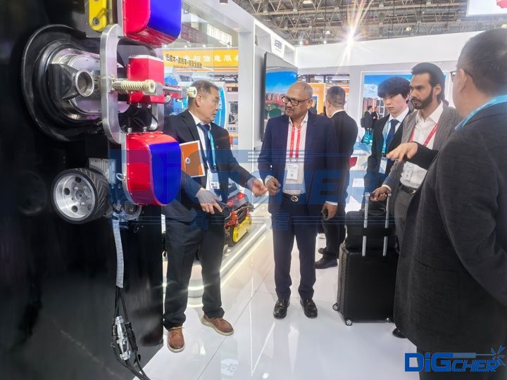 ��B�����ڙC(j��)����+���߉�ˮ�������P��ˇ��